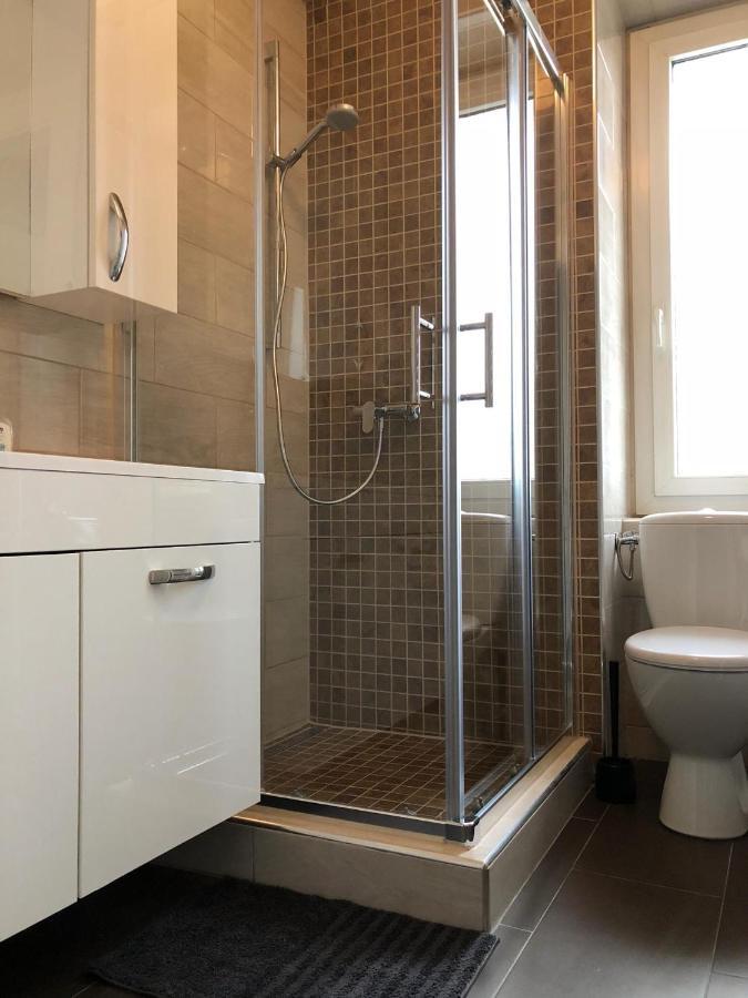 Appartement LUNA avec parking couvert privé Le Locle Exterior foto