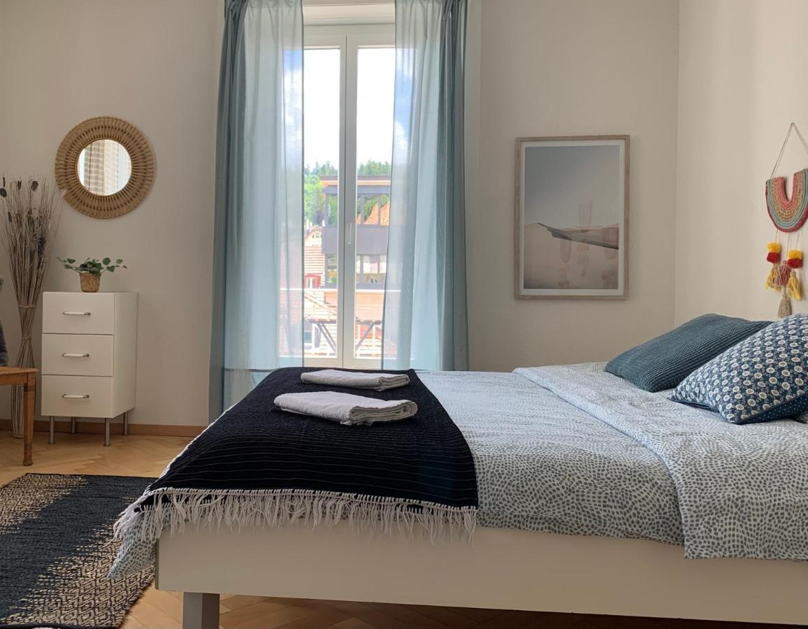Appartement LUNA avec parking couvert privé Le Locle Exterior foto