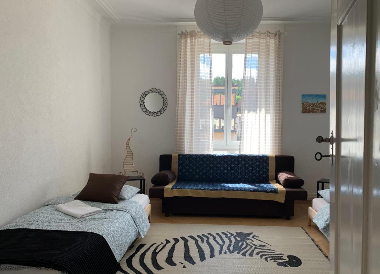 Appartement LUNA avec parking couvert privé Le Locle Exterior foto